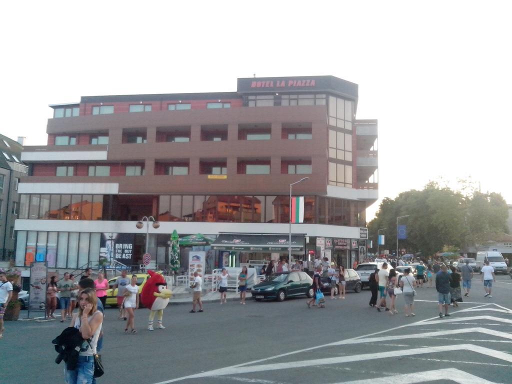 La Piazza Primorsko Rooms & Apartments Exterior foto