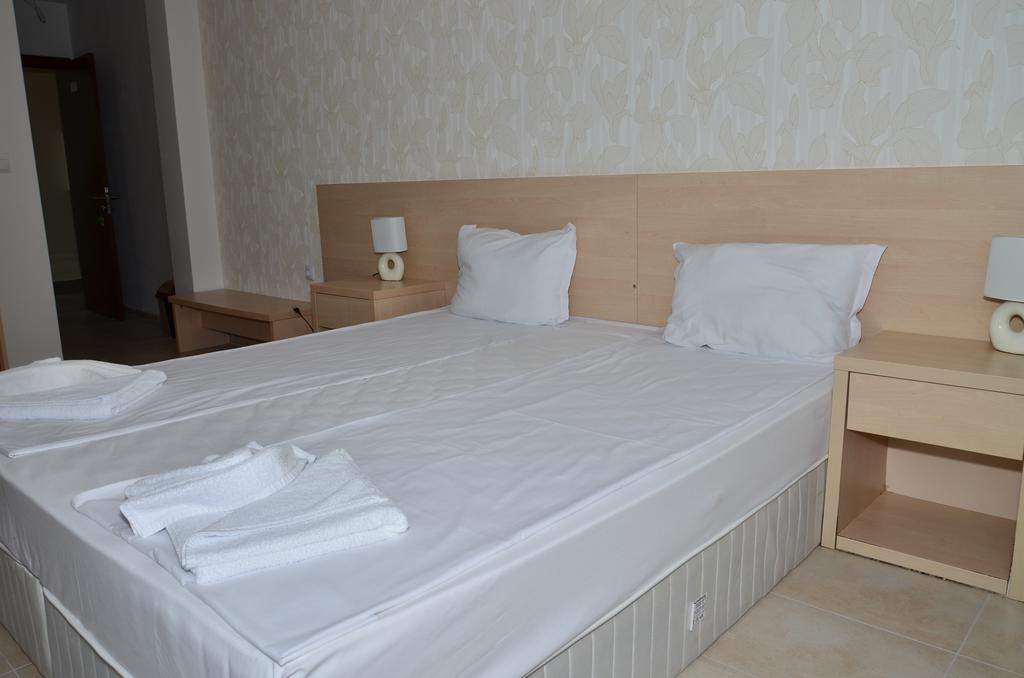 La Piazza Primorsko Rooms & Apartments Cameră foto
