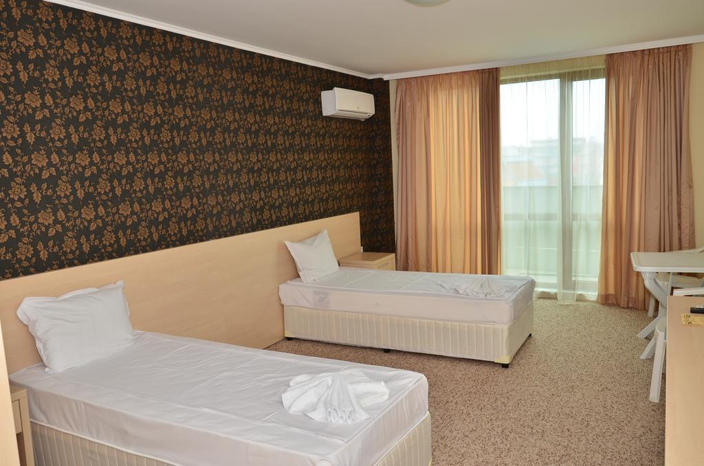 La Piazza Primorsko Rooms & Apartments Cameră foto