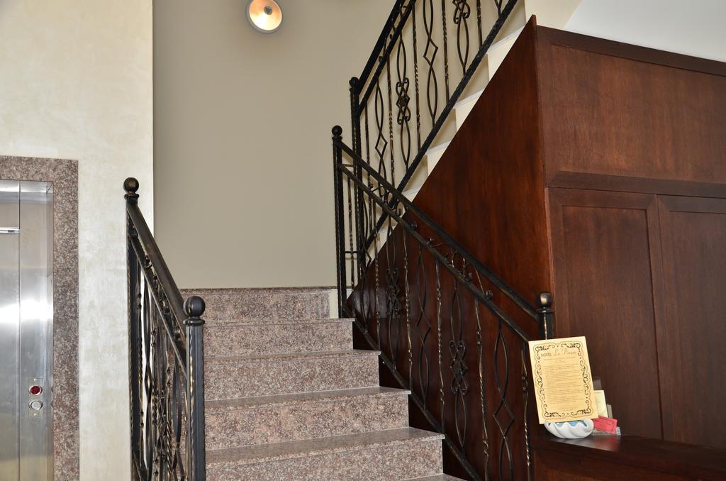 La Piazza Primorsko Rooms & Apartments Exterior foto